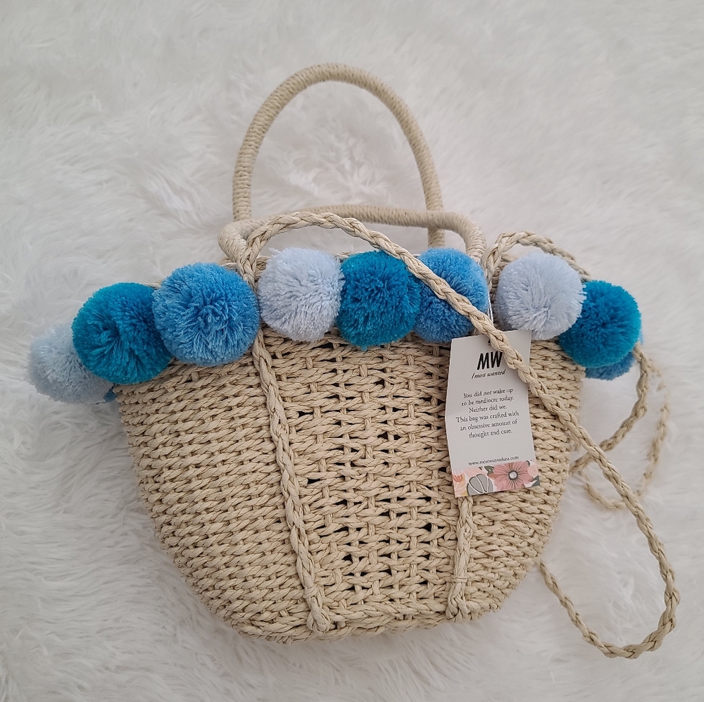 Most Wanted basket Pom pom bag